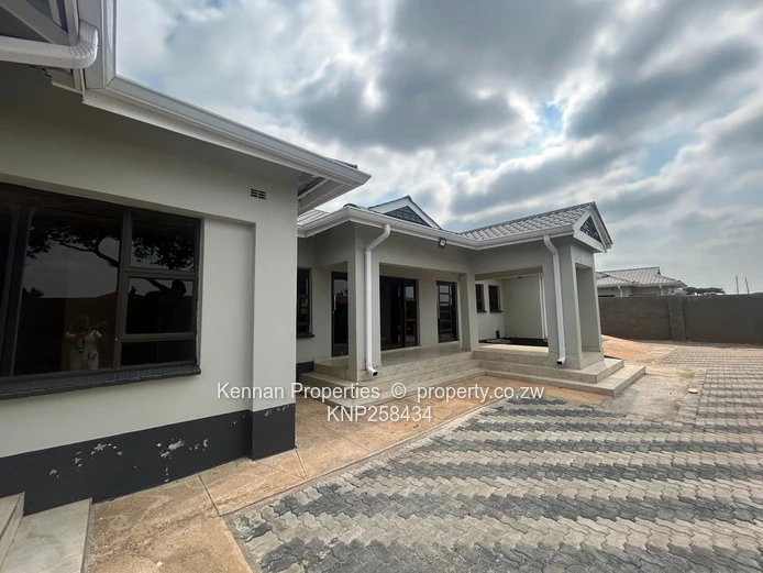 Luxury Modern Living – Close To Westgate Shopping Centre