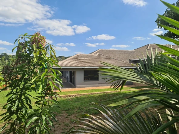 8 Bedroom House