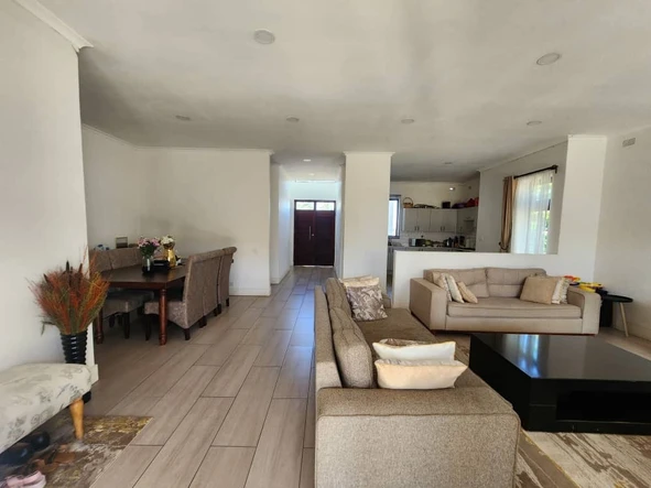 Spacious 3-Bedroom Apartment in Prime Arlington, Harare South!