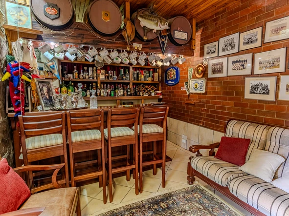 Beautifully Fitted 4 Bedroomed Family Home