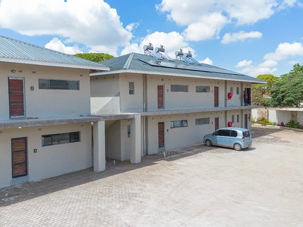 2 Bedroom Flat & Apartment
