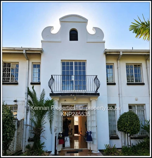 Apartment Across from the Avenues Clinic! (Sole Mandate)