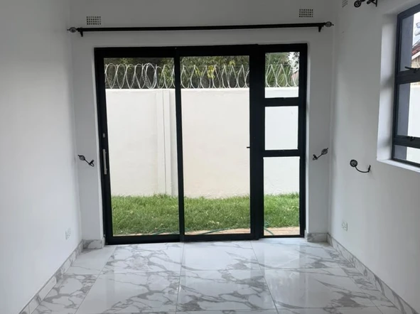 3 Bedroom Flat & Apartment