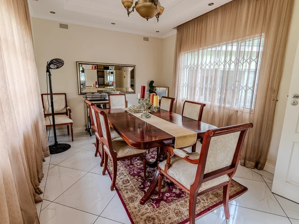 5 Bedroom House