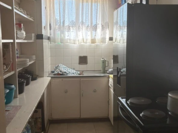 2 Bedroom Flat & Apartment