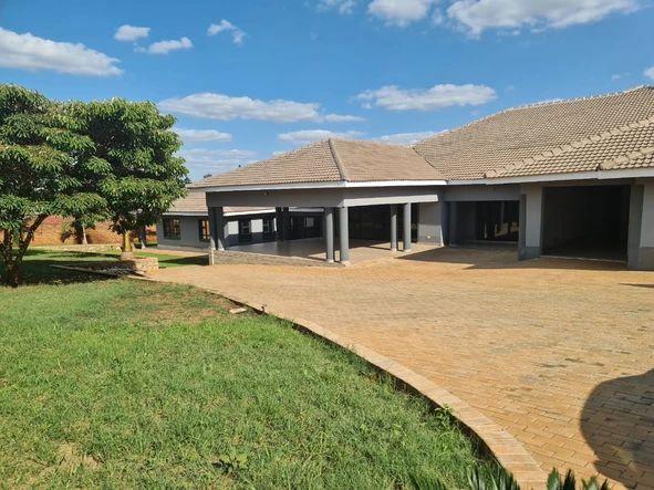 8 Bedroom House