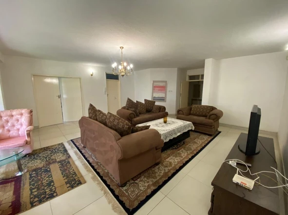 3 Bedroom Flat & Apartment