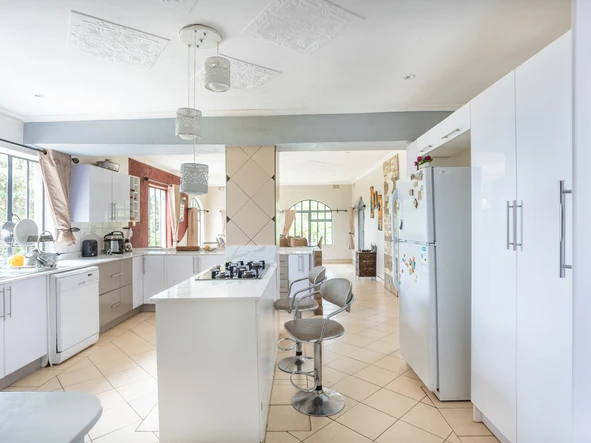 5 Bedroom House