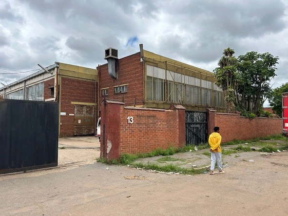 Warehouse & Factory