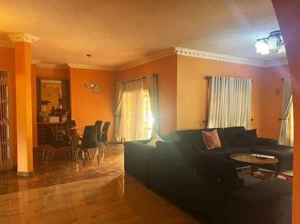 7 Bedroom House