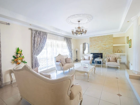 7 Bedroom House
