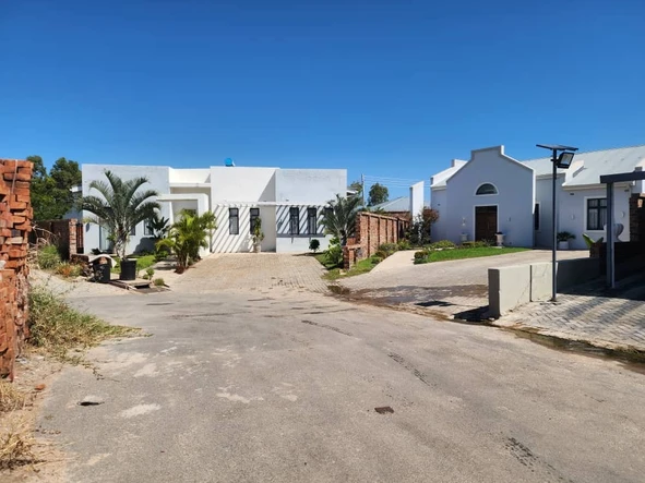 Spacious 3-Bedroom Flat in Arlington, Harare South Awaits You!