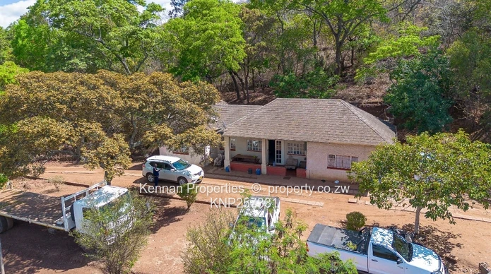 Prime 7000 sqm Property with Renovation and Development Potential.
