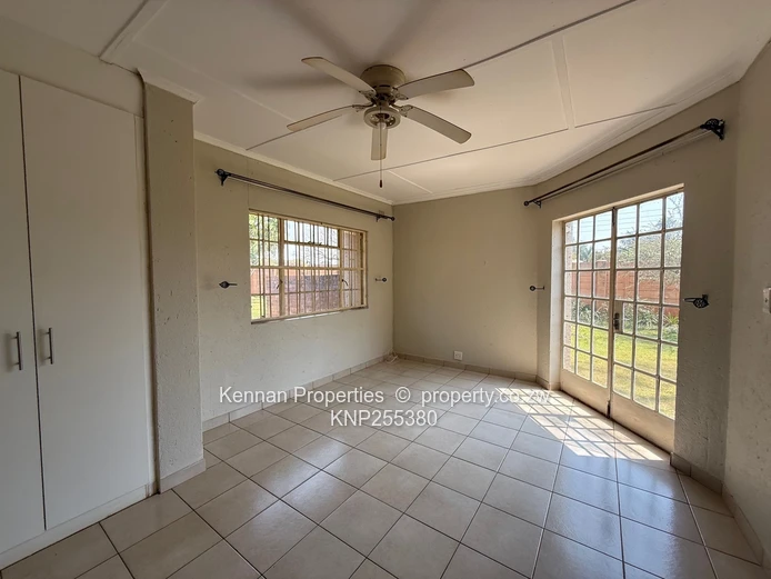3 bedroom cluster unit available for rent 