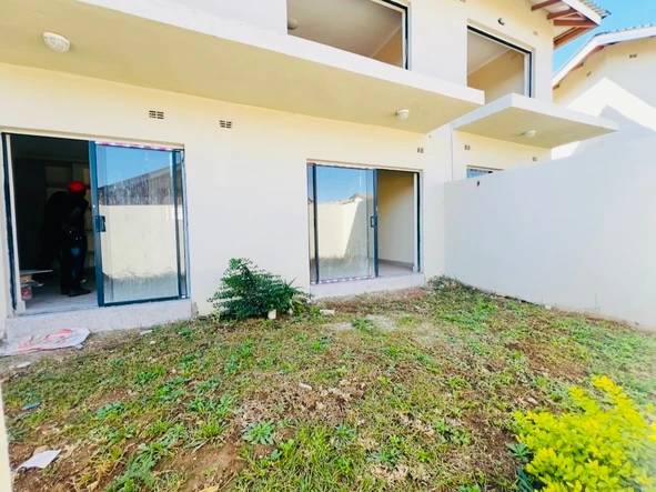2 Bedroom Flat & Apartment