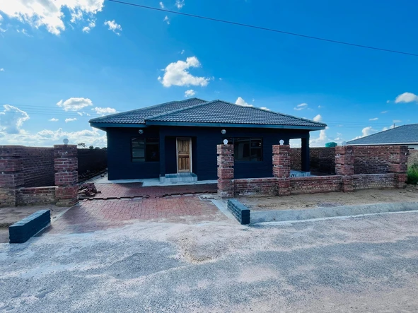 Spacious 4-Bed Townhouse Complex in Mabvazuva, Ruwa!