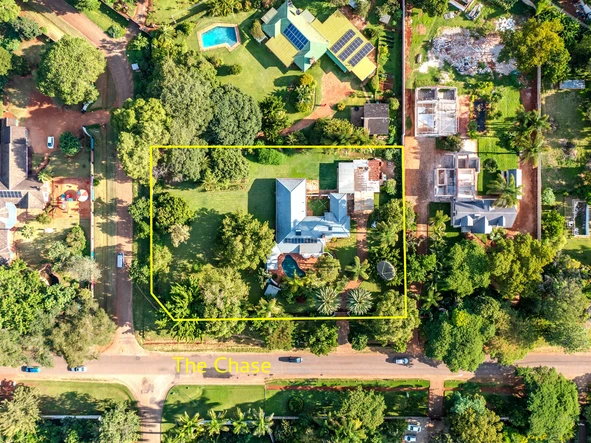 Beautifully Fitted 4 Bedroomed Family Home