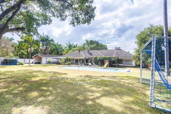 Four bedroom home in an excellent location with a cottage, pool and a good borehole (Sole Mandate)