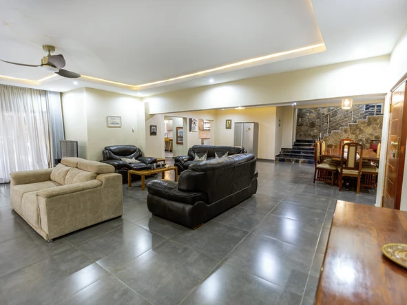 5 Bedroom House