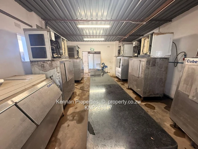 Large Plot With Small Workshop - Lorraine Drive Road Frontage