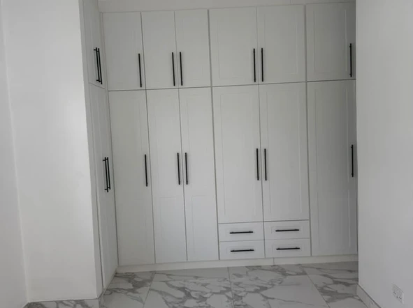 3 Bedroom Flat & Apartment