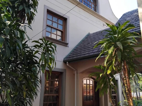 5 Bedroom House
