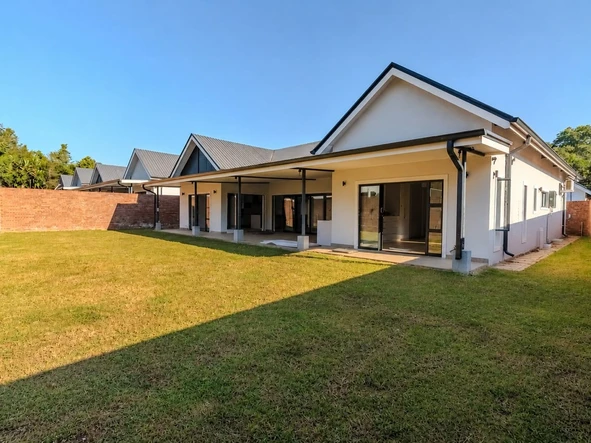 3 Bedroom Flat & Apartment