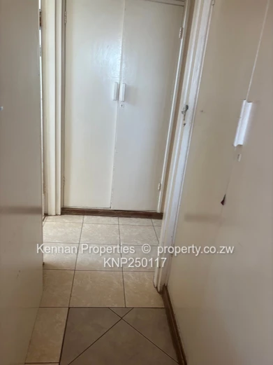 Neat 2 bedroomed flat available in Avenues Harare CBD