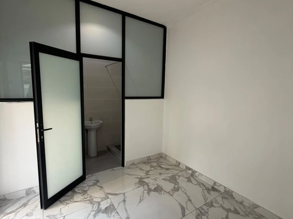 3 Bedroom Flat & Apartment
