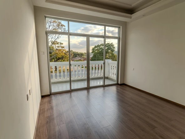 Impeccably finished 4 bed duplex flats in a complex