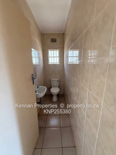 3 bedroom cluster unit available for rent 