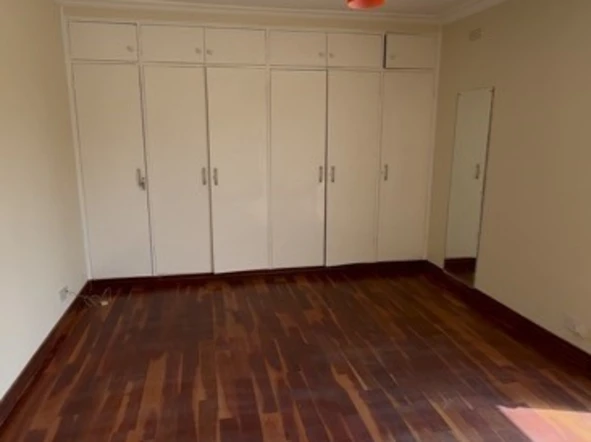 6 Bedroom House