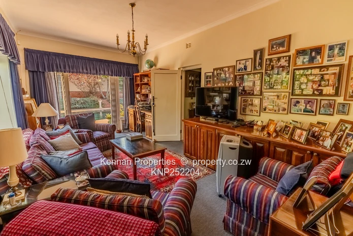 Gracious family home in Colne Valley (Sole Mandate)