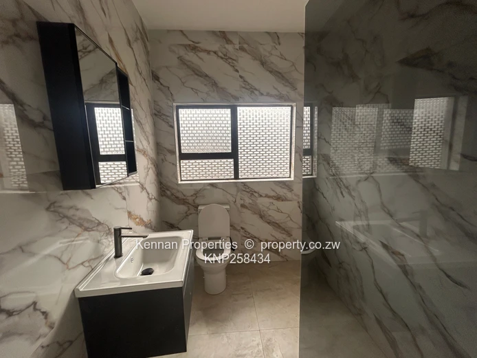 Luxury Modern Living – Close To Westgate Shopping Centre