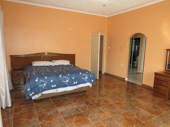 7 Bedroom House