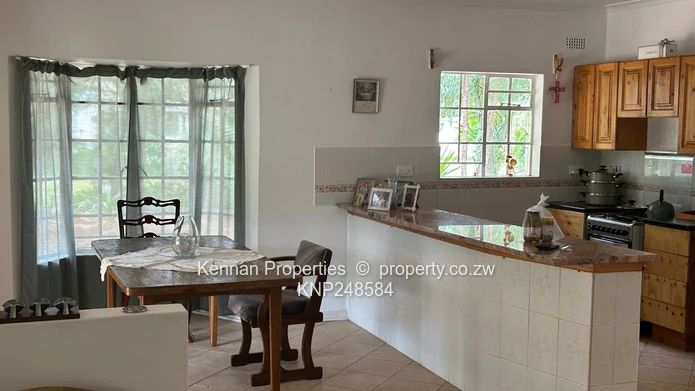 Prestigious Borrowdale Rental – Space, Comfort & Timeless Charm
