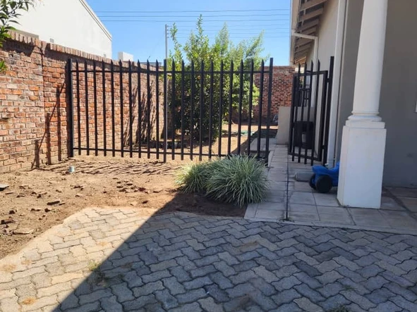 Spacious 3-Bedroom Apartment in Prime Arlington, Harare South!