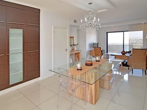 Luxurious upmarket hotel living apartment in Sandton, Johannesburg