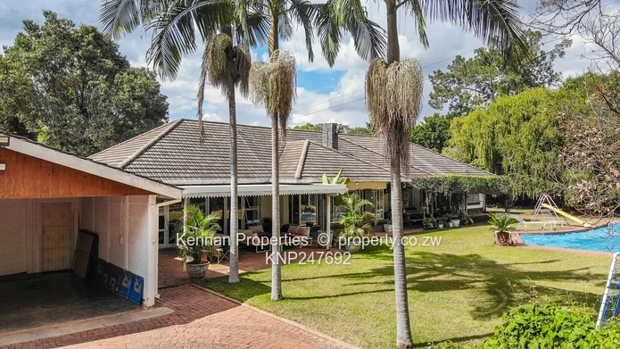 Four bedroom home in an excellent location with a cottage, pool and a good borehole (Sole Mandate)