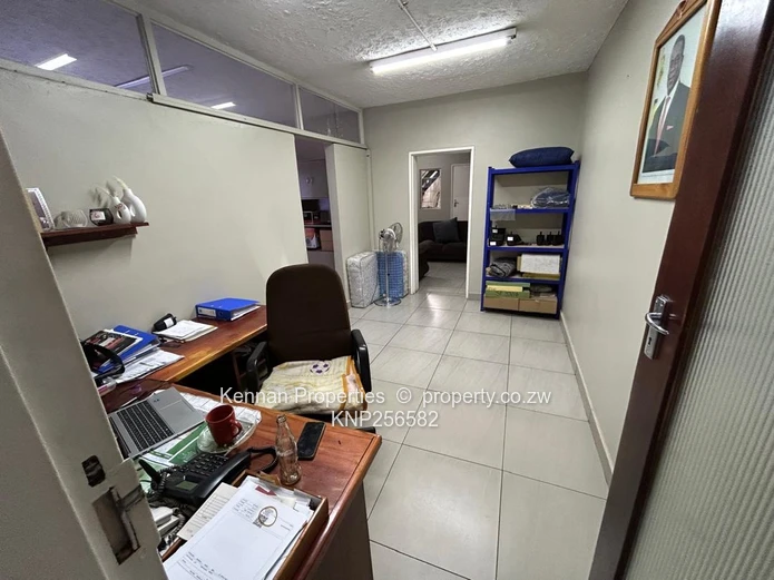 Large Factory/Warehouse Ideally Located In Msasa