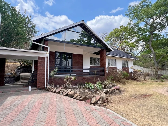 4 Bedroomed House to Rent in Glen Lorne!
