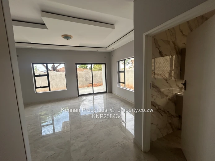Luxury Modern Living – Close To Westgate Shopping Centre