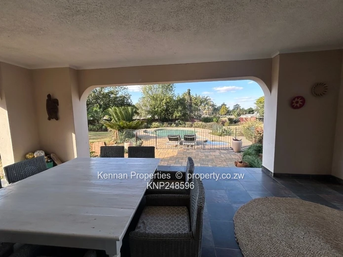 Comfortable home with attached Granny Flat/guest wing