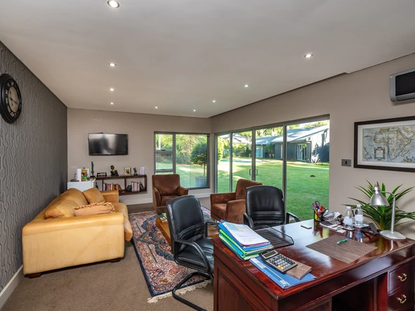 Offices in Prime location 