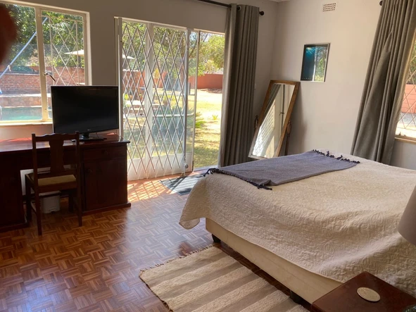 6 Bedroom House
