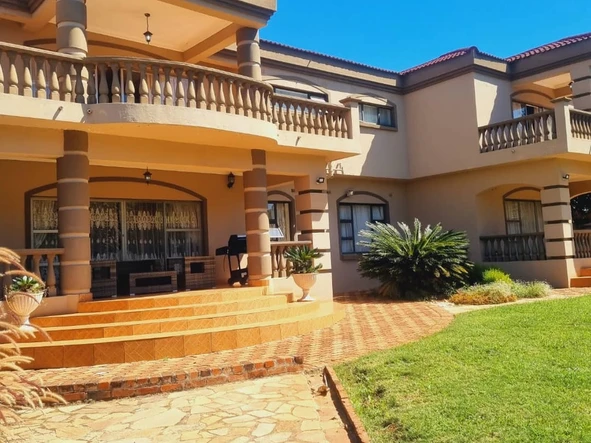 5 Bedroom House