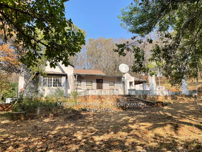 Reduced  6 acres for Sale in Glen Lorne with Good water