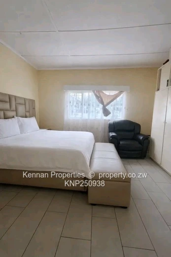 Hatfield 4-Bed Townhouse in a Complex 