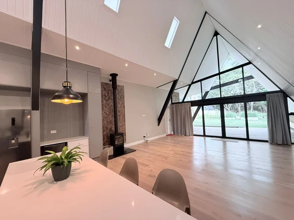 High End Townhouse In The Heart Of The Golden Triangle
