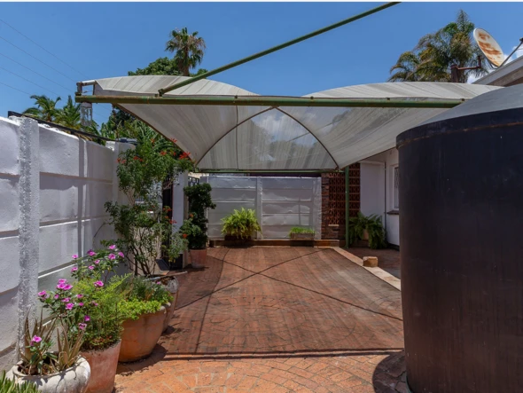 3 Bedroom Garden Flat